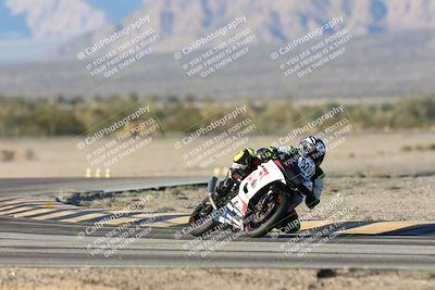 media/Dec-07-2025-CVMA (Sun) [[3e7d2de5dc]]/Race 18-Formula Twins-Formula 40 UL/